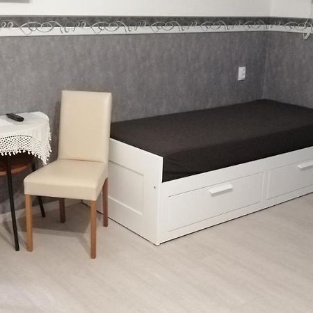 Radek Vendeghaz Es Apartman Halászi Eksteriør billede